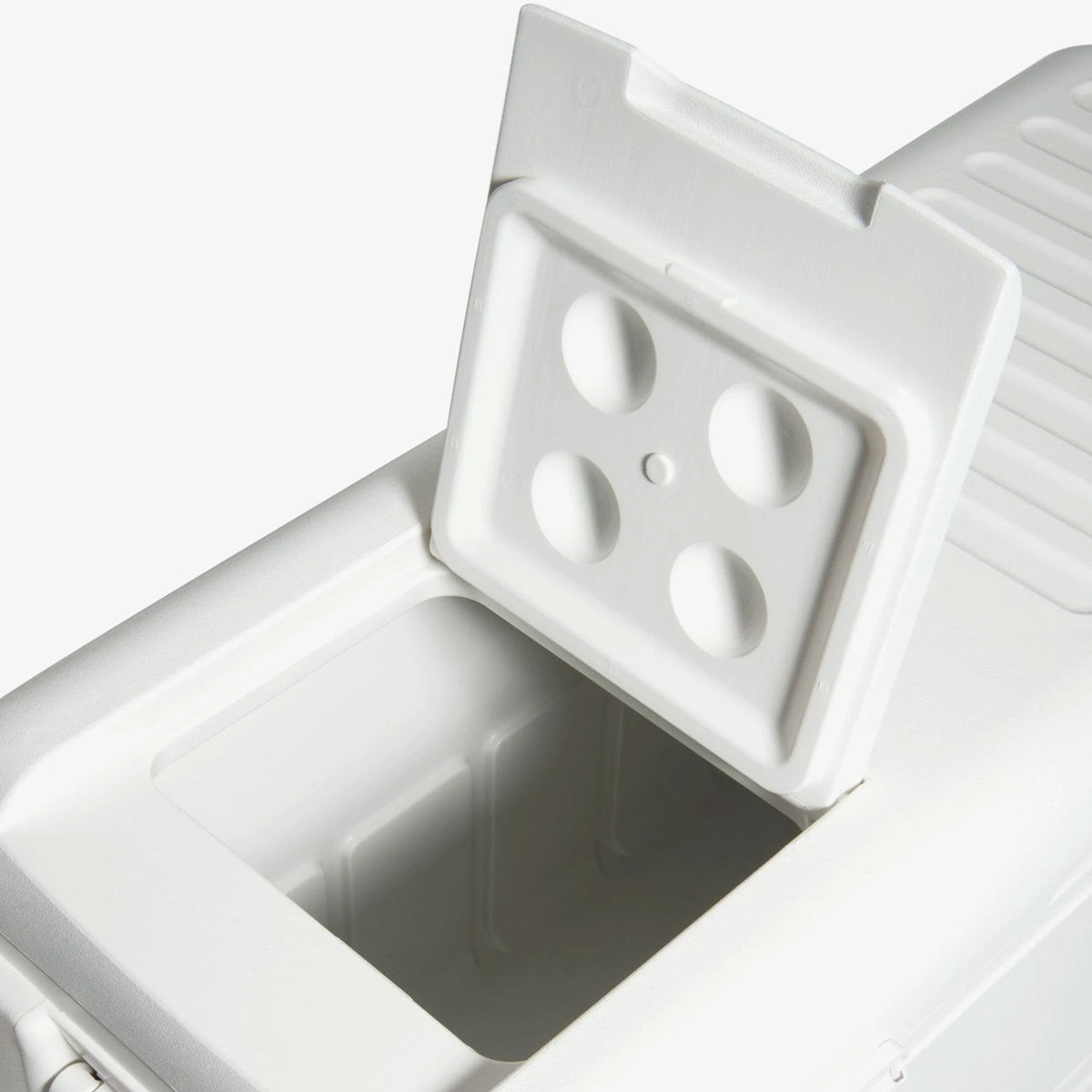 quick-and-cool-150-qt-cooler-d9 00044363-quick-and-cool-150-qt-cooler-cu-open-hatch_2c6197ae-88fc-4867-ad4f-5e48e4b855e0.jpg